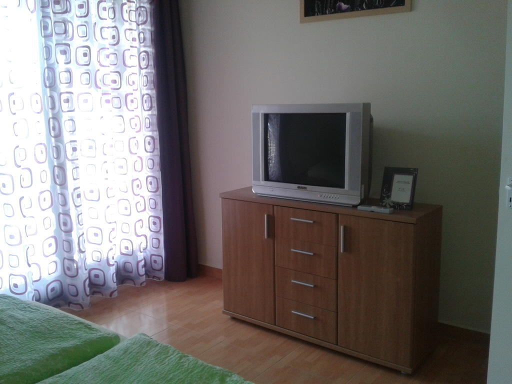 Hatarmenti Vendeghaz Zsira Cameră foto