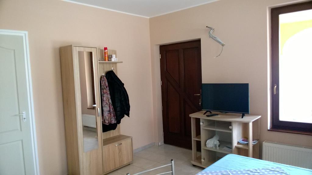 Hatarmenti Vendeghaz Zsira Exterior foto